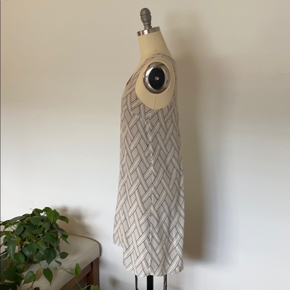 Geo Print Shift Dress - Picture 2 of 5